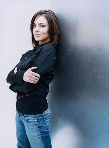 Anna Nalick standing