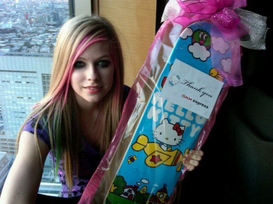 Avril Lavigne gets a Hello Kitty skateboard